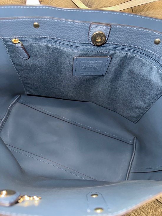 Coach Large Town Tote Chalk Pebbled Leather Off White Tote - Picture 12 of 17